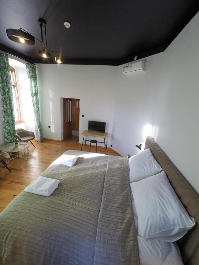 Apartamenty W Wiezy Swidnica  Luaran gambar